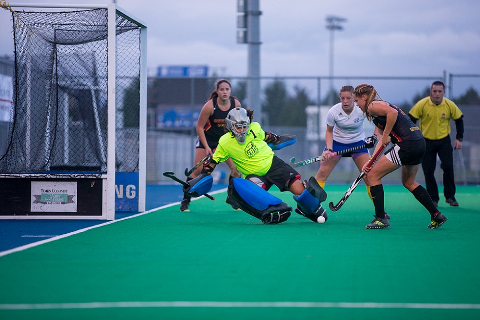 GAME 1 CIS – FHC women’s field hockey championship: Gryphons drop reigning champ T-Birds in tourney opener