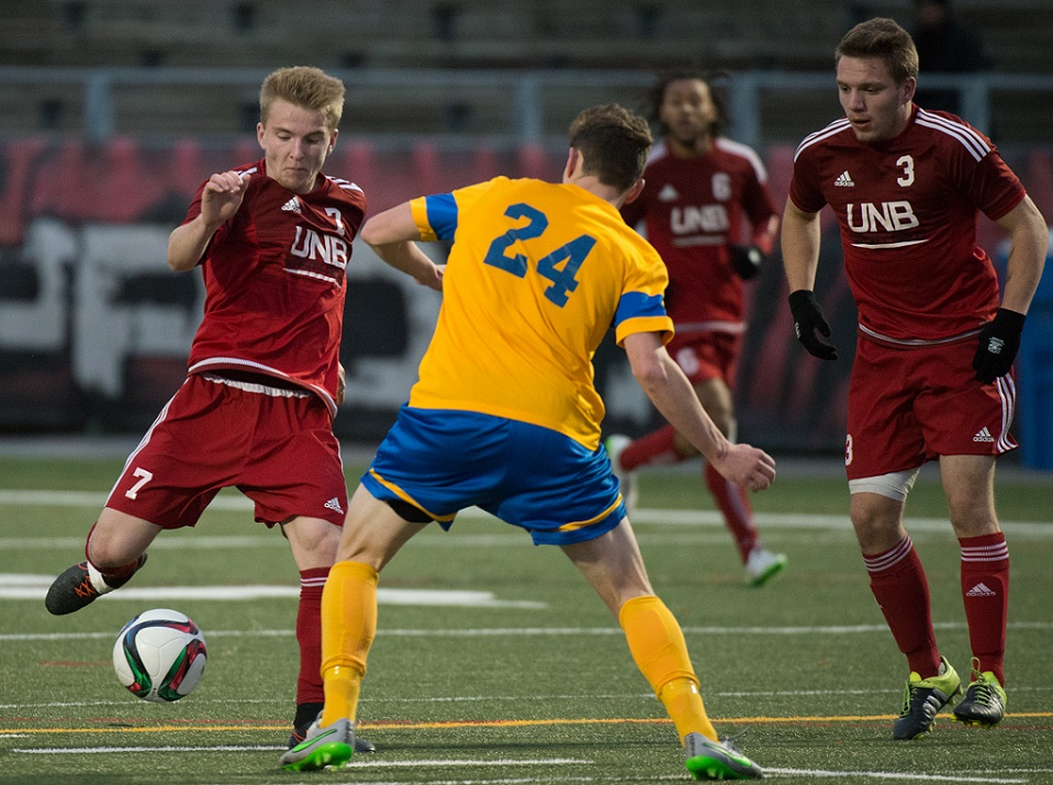 QUARTER-FINAL #2 CIS men’s soccer championship: V-Reds score two late goals to stun UVic