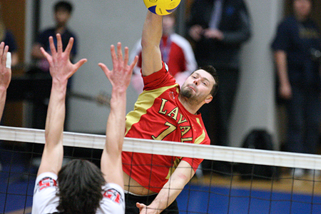 QUARTER-FINAL #1 CIS championship: No. 2 Laval dominant in sweep of UNB