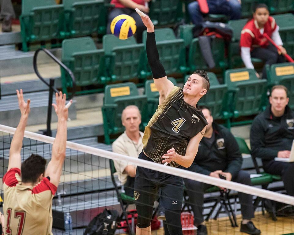 5th PLACE 2017 U SPORTS FOG Men’s Volleyball Championship: Manitoba goes out on a high note with consolation final win over Laval