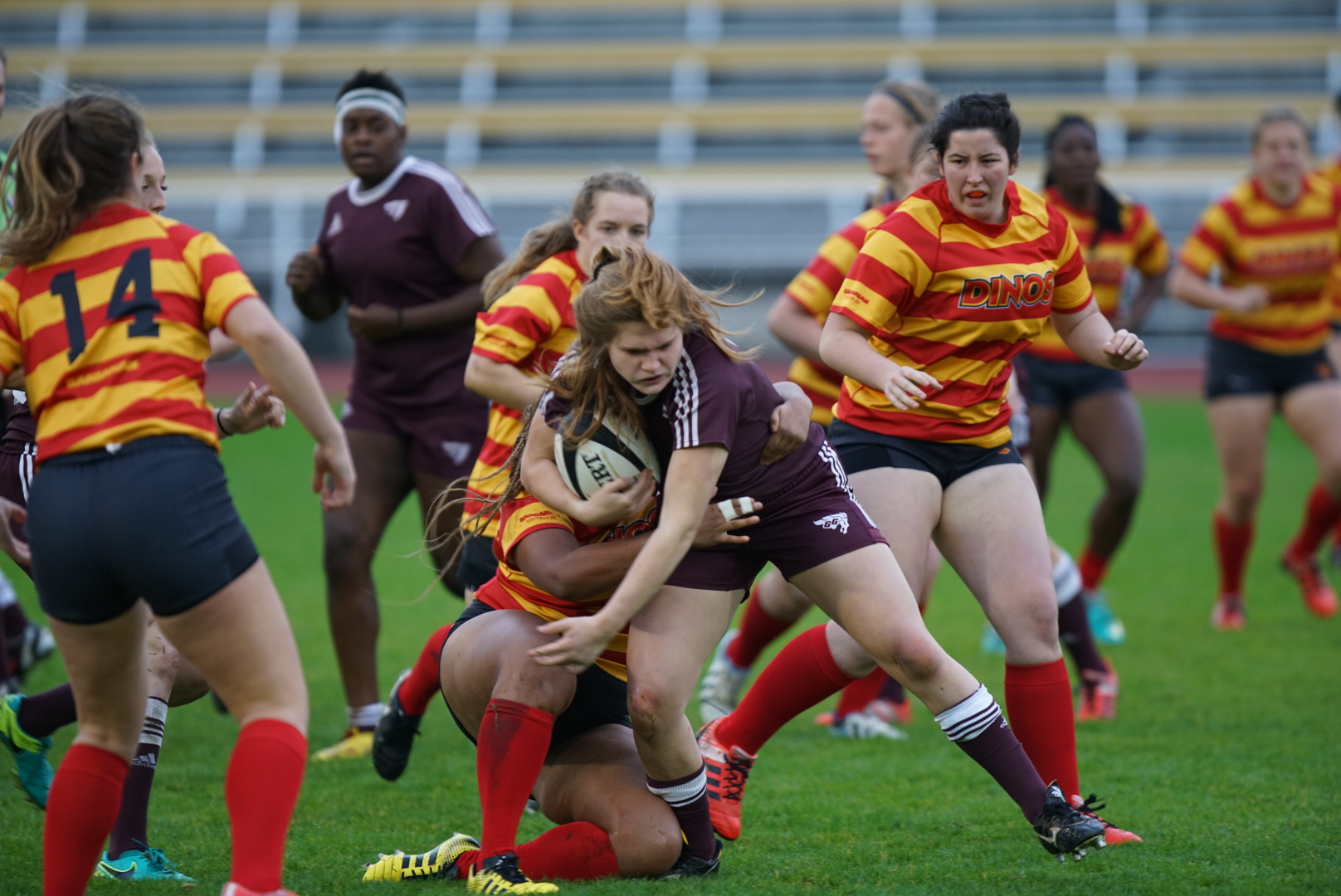 2016 Women’s Rugby Championship Semi-Final #1: Gee-Gees prevail in national semifinals after defensive battle with Dinos