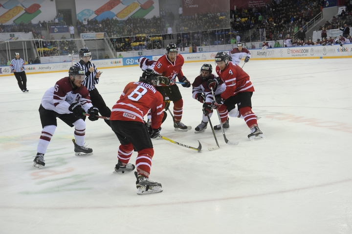 The Canadian men’s hockey team survived a scare on Saturday night before edging Latvia 5-2 in the quarter-final round of the 28th Winter Universiade tournament, a result which sets up a semifinal date with archival Russia.