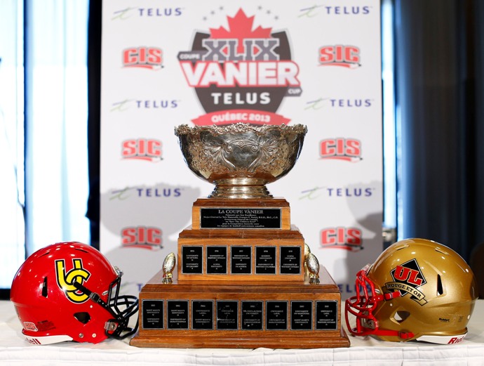 TELUS Vanier Cup: Red and Gold face Rouge et Or for Vanier Cup