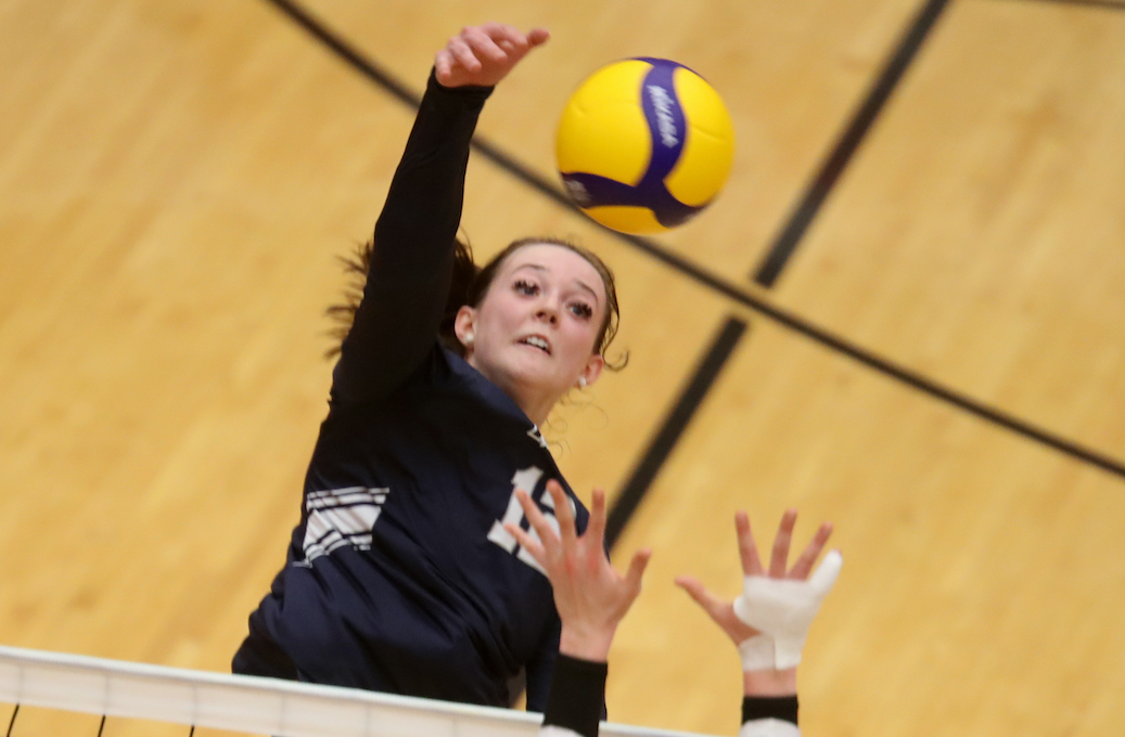 2022 USPORTS Women’s Volleyball Championship, presented by Mikasa: Semifinal #1: Roe causes woe for Pandas, leads Cougars to sweep over Alberta