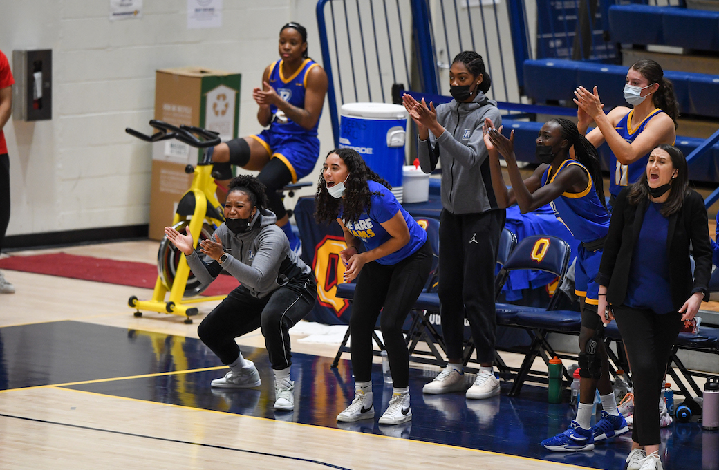 WBB: Rams cap undefeated season with 70-48 win over Winnipeg to take first-ever Bronze Baby
