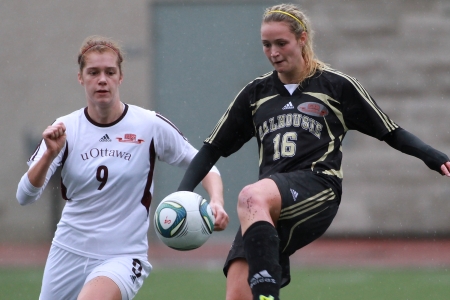 QF #1 CIS women’s soccer championship: Gee-Gees tame Tigers with three quick goals